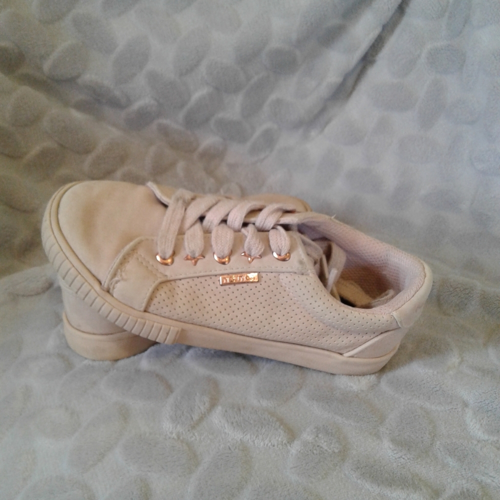 Girls size 13